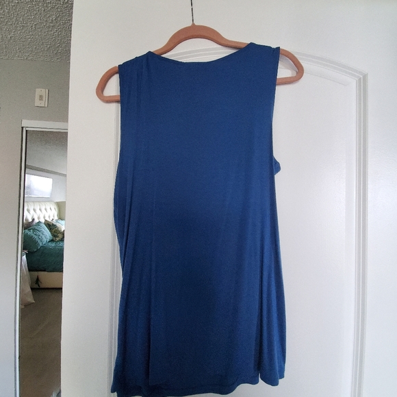 Top - Picture 3 of 5